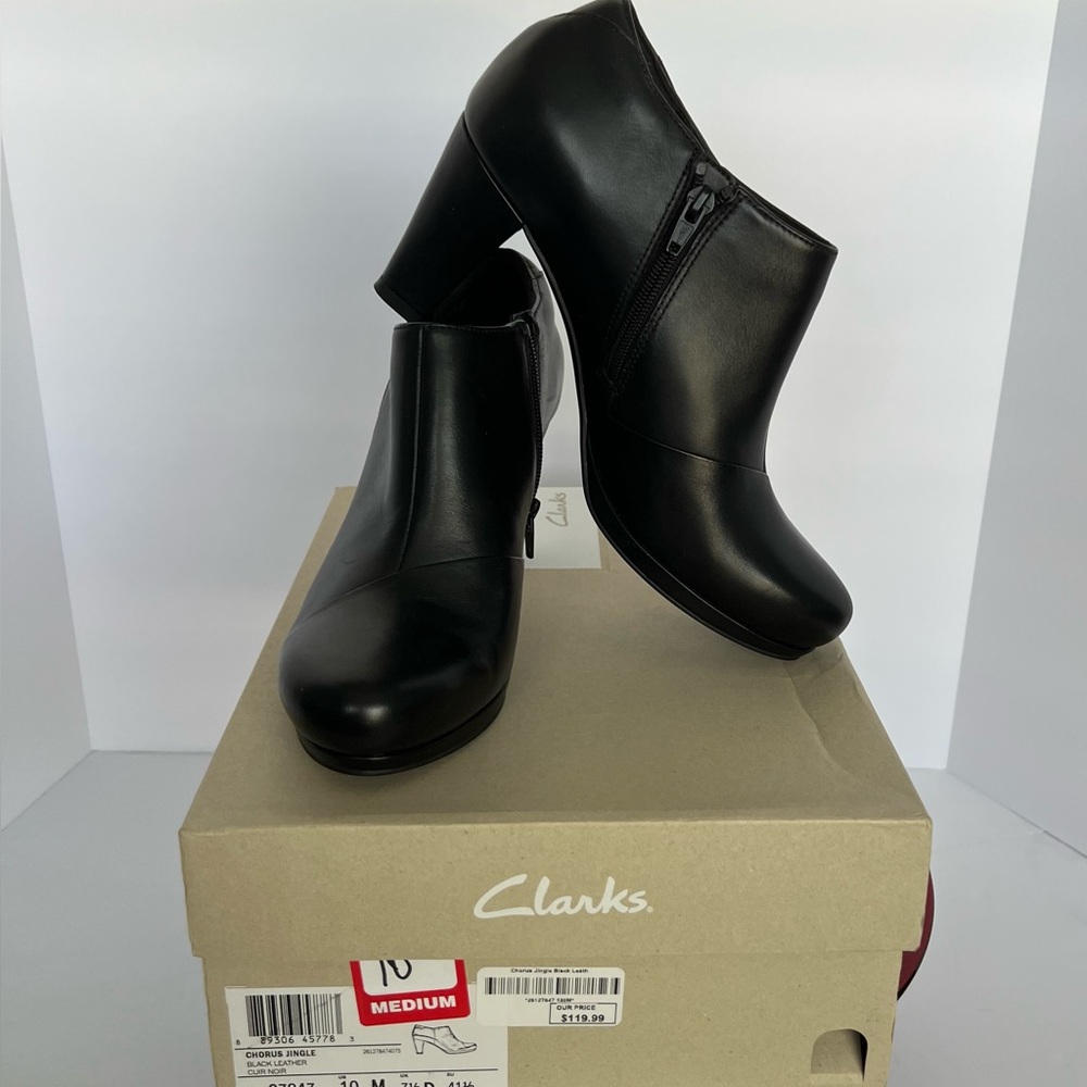 Clarks Women's Black Leather Heeled Ankle Boots NIB size 10